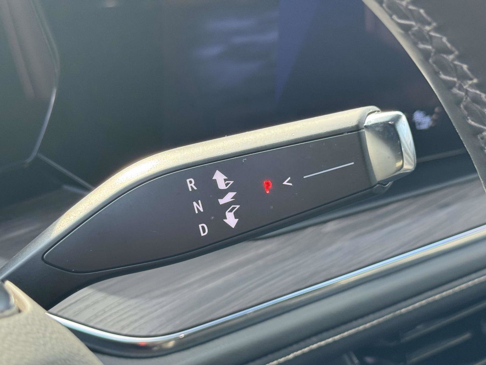 Certified 2025 Chevrolet Suburban Premier image 7