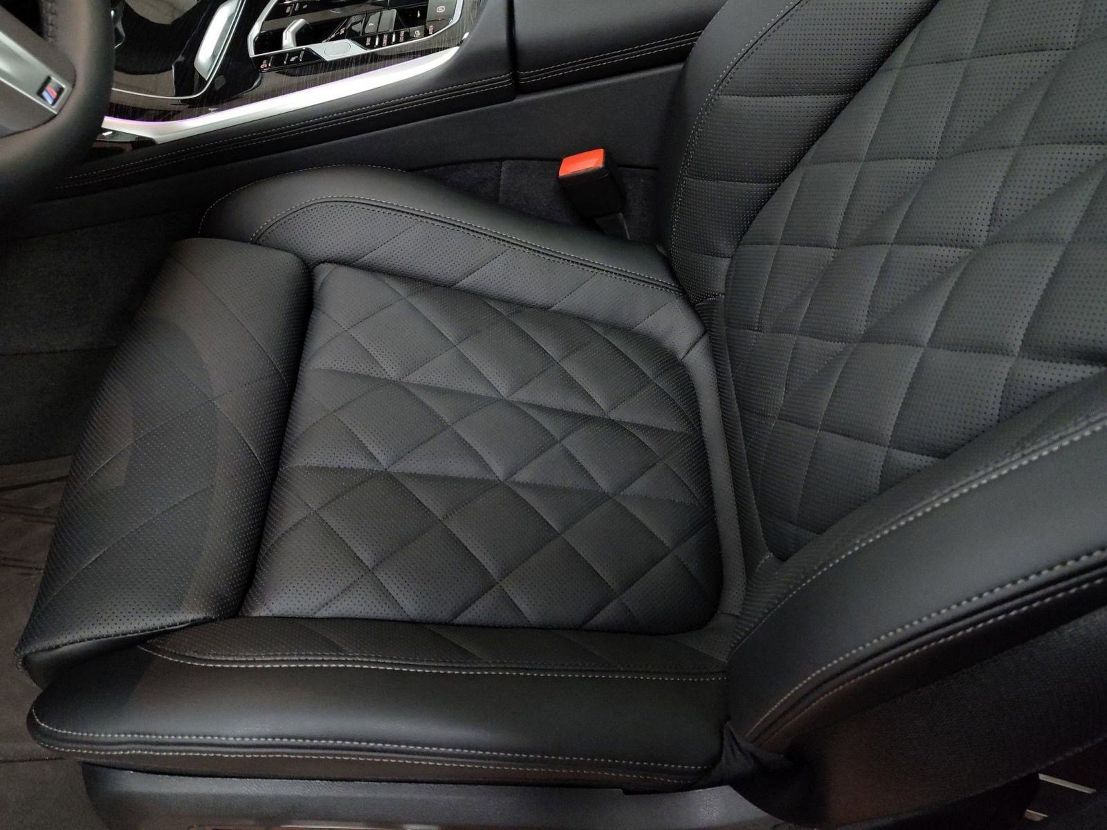 New 2026 BMW X7 xDrive40i w/ M Sport Package image 13