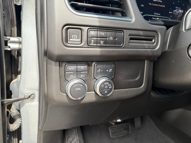 Used 2023 GMC Yukon XL SLT w/ SLT Luxury Package AWD/4WD image 29