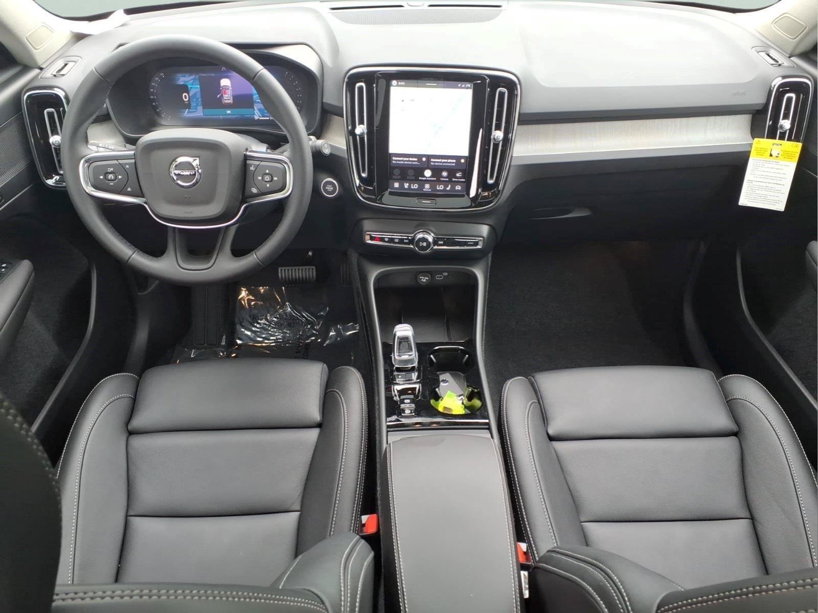 New 2026 Volvo XC40 B5 Plus w/ Climate Package AWD/4WD image 7