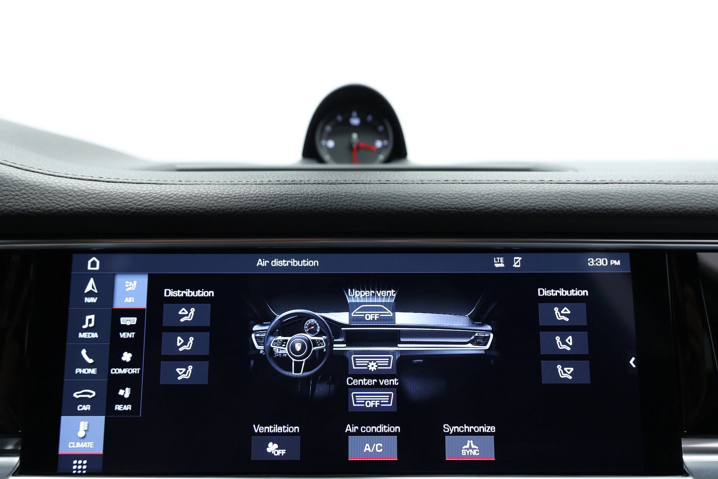 Used 2020 Porsche Panamera AWD/4WD image 39