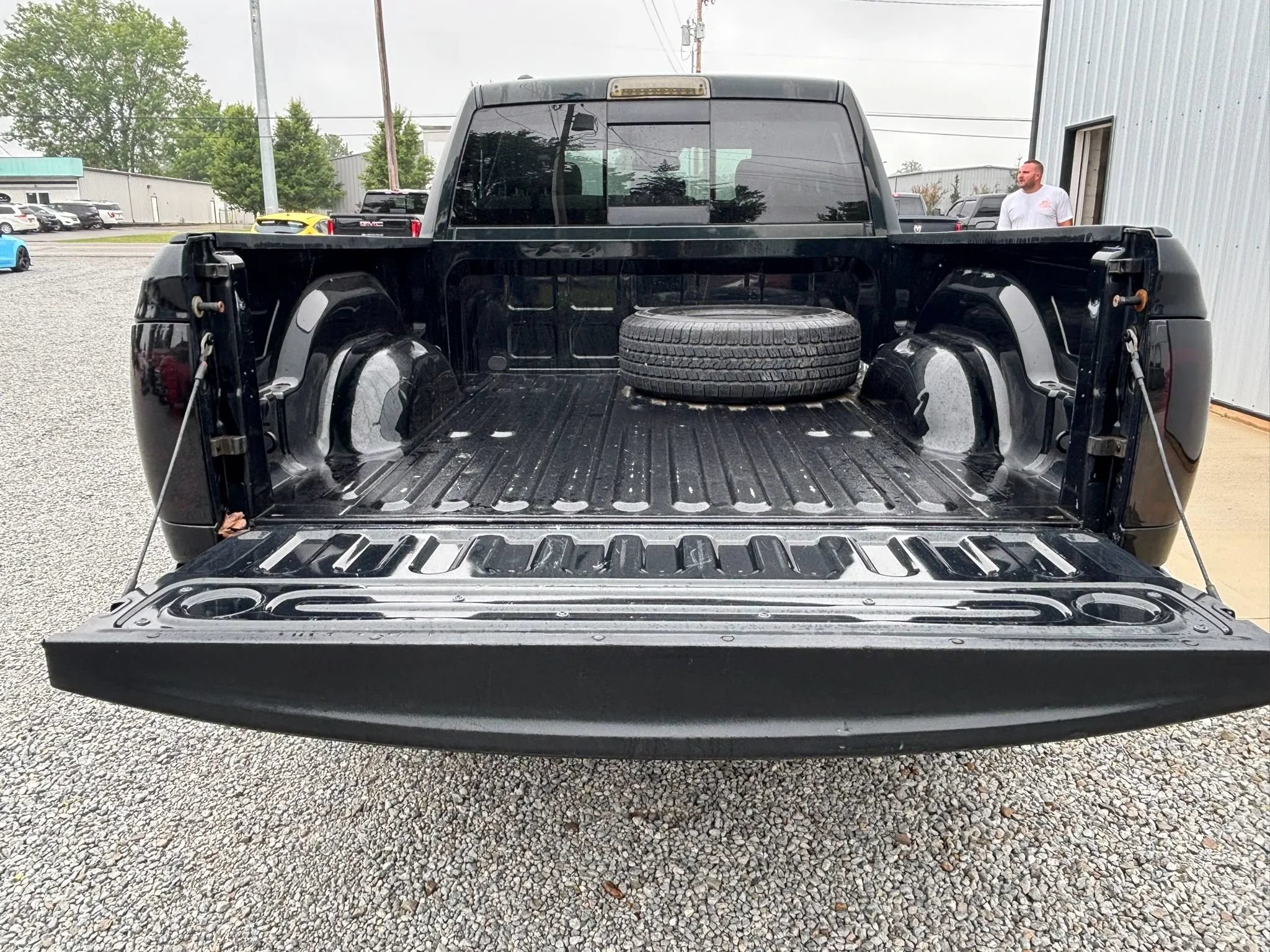 Used 2016 RAM 1500 Classic SLT AWD/4WD image 8