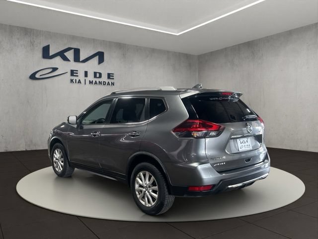 Used 2018 Nissan Rogue SV AWD/4WD image 9