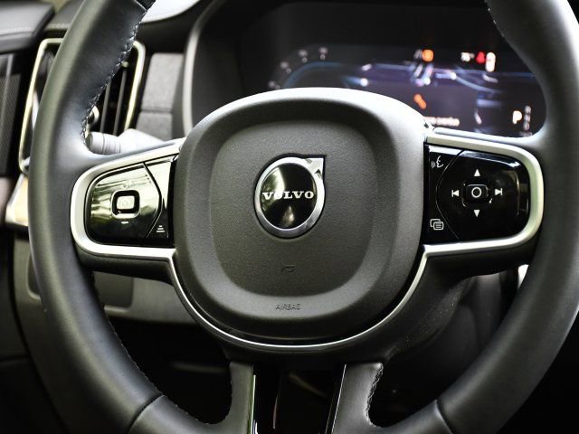 Used 2025 Volvo XC90 B6 Plus w/ Protection Package Premier AWD/4WD image 20