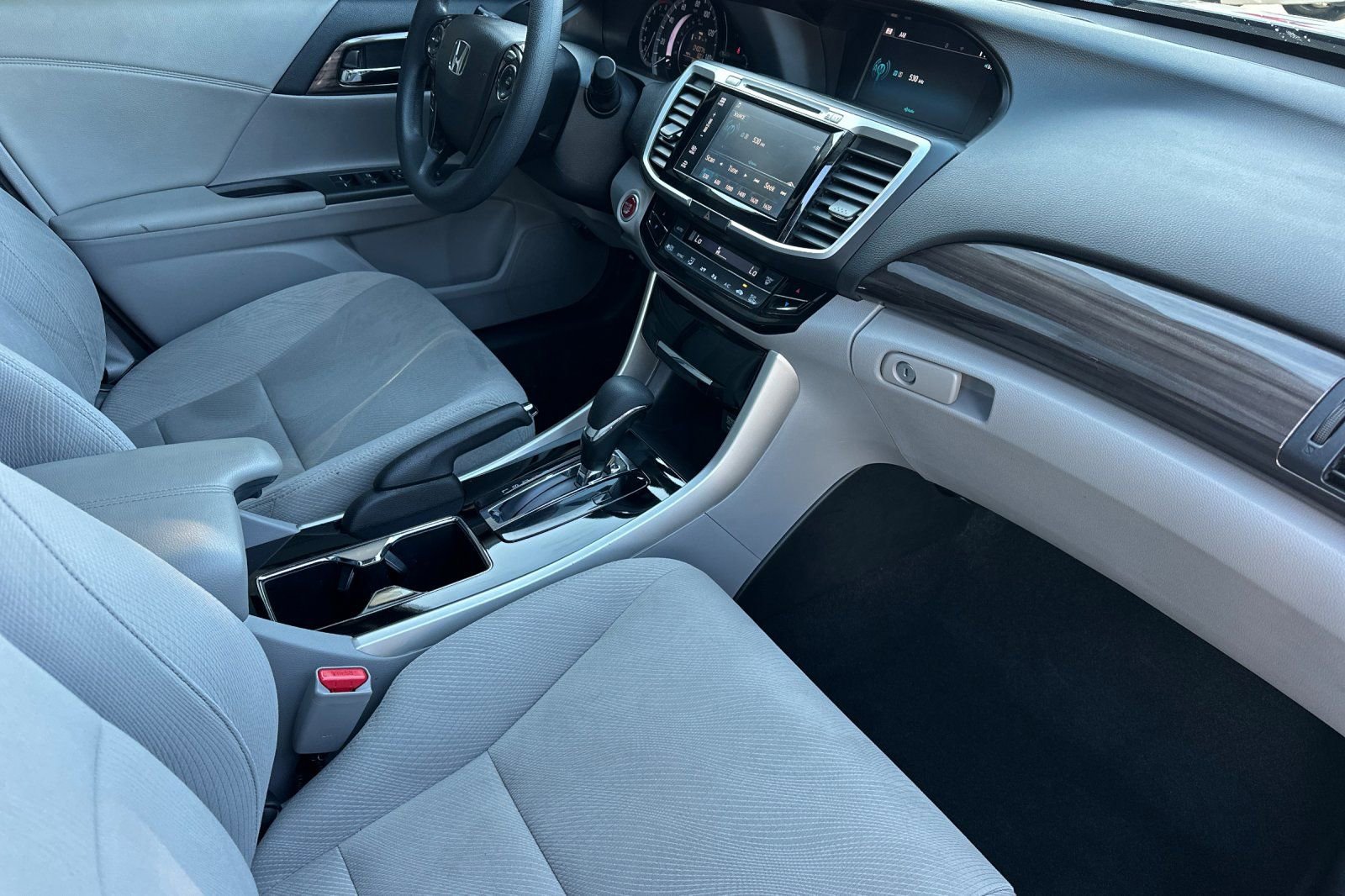 Used 2016 Honda Accord EX image 15