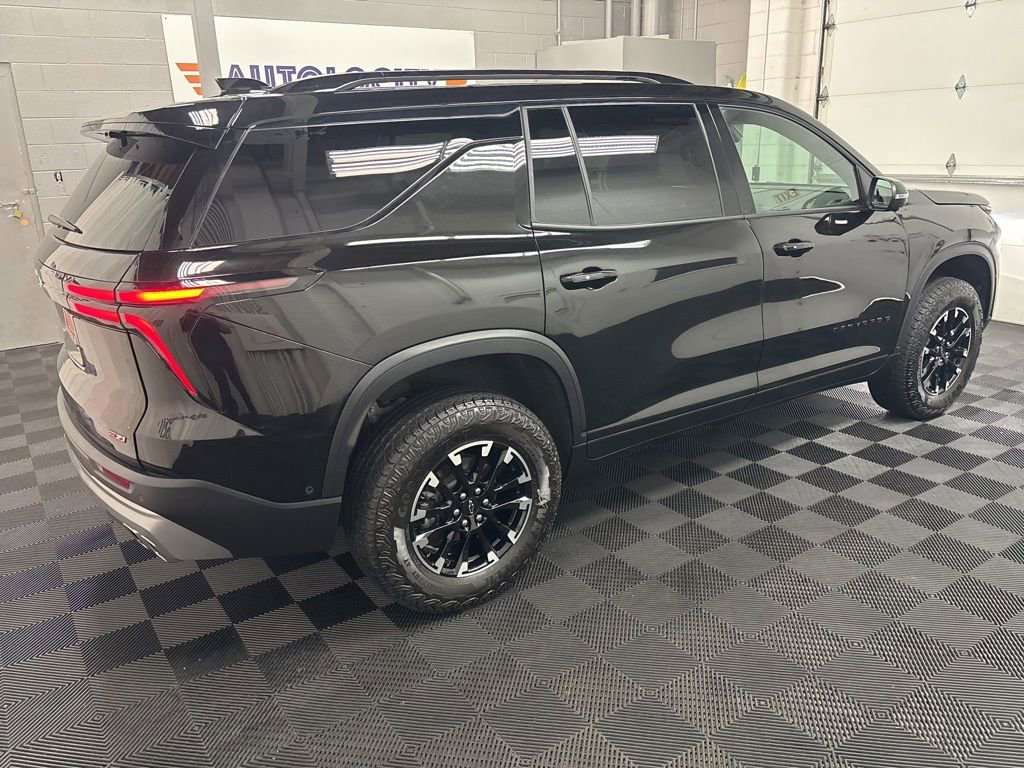 Used 2024 Chevrolet Traverse Z71 w/ Enhanced Driving Package AWD/4WD image 10