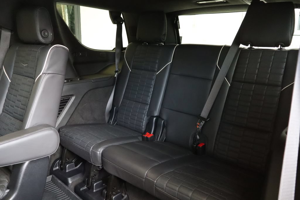 Used 2025 Cadillac Escalade V w/ LPO, ONYX Package AWD/4WD image 27