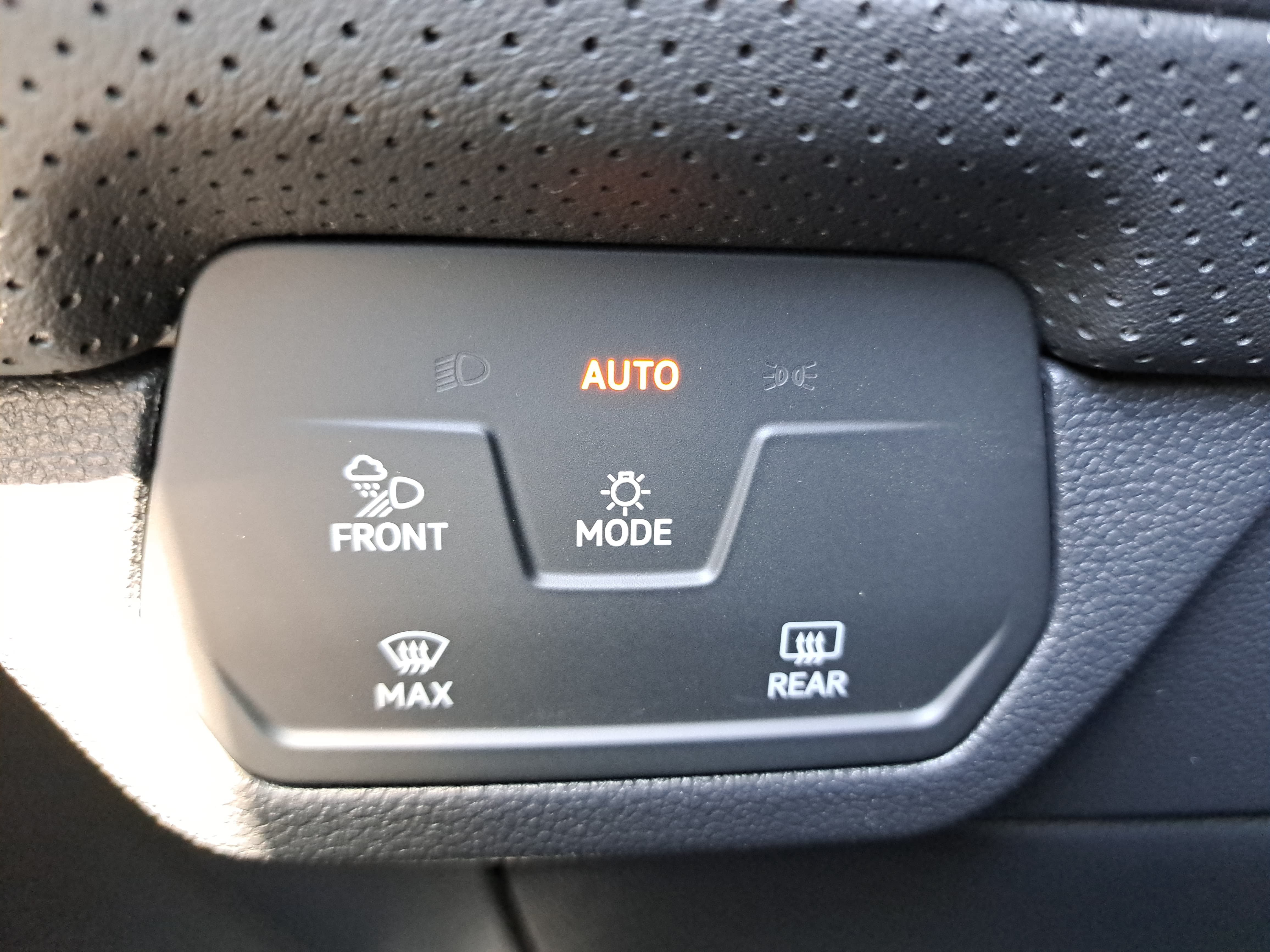 New 2026 Volkswagen Atlas SE AWD/4WD image 27