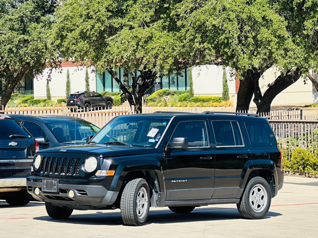 Used 2014 Jeep Patriot Sport w/ Power Value Group FWD image 4