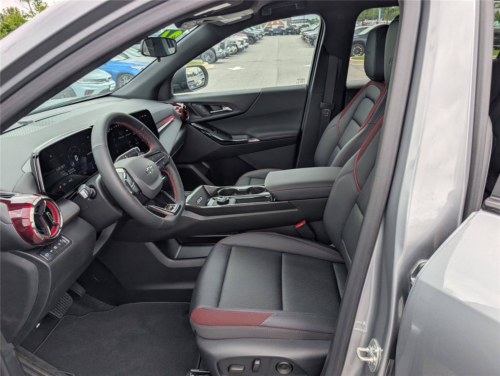 New 2026 Chevrolet Equinox RS w/ Convenience Package III AWD/4WD image 11