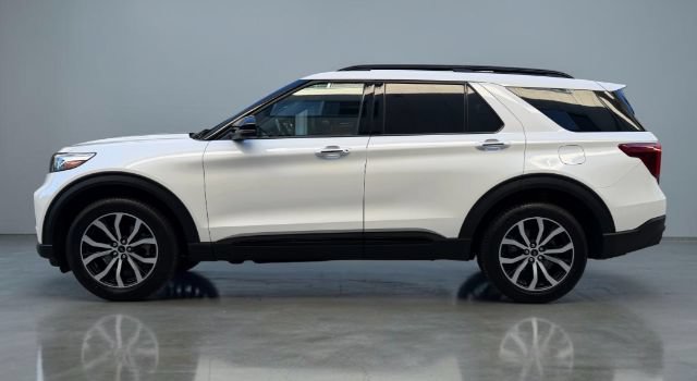 Used 2020 Ford Explorer ST AWD/4WD image 3