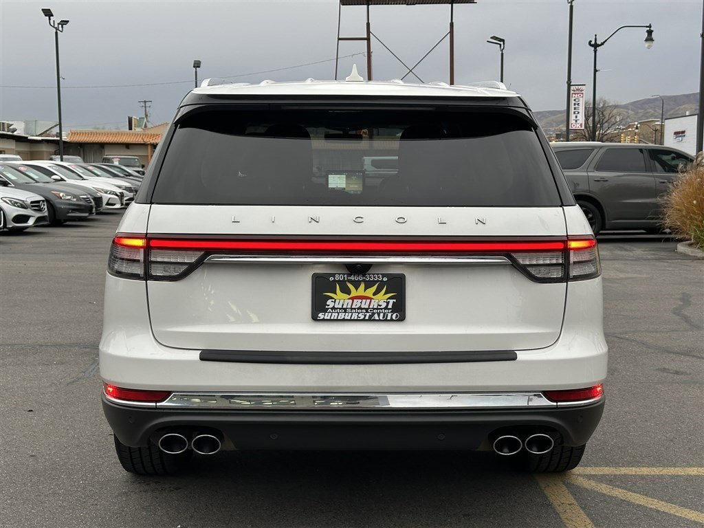 Used 2022 Lincoln Aviator Reserve w/ Equipment Group 201A image 6