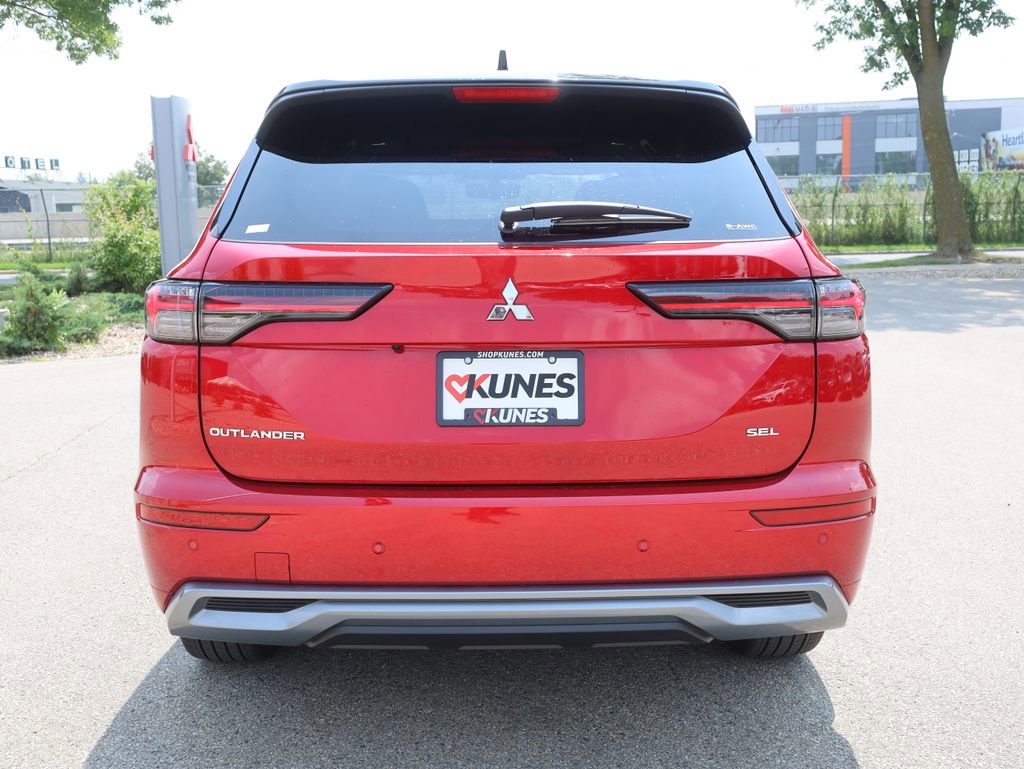 New 2025 Mitsubishi Outlander SEL image 8