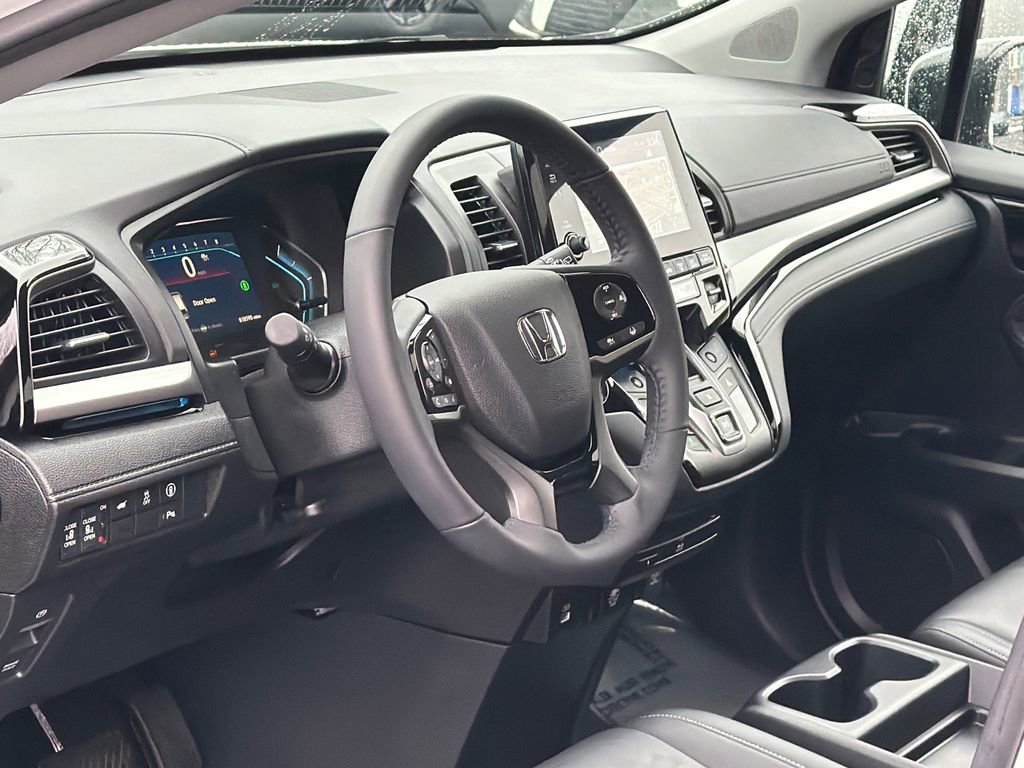 Used 2024 Honda Odyssey Touring image 15