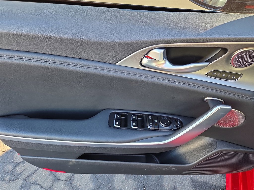 Used 2018 Kia Stinger GT2 image 13