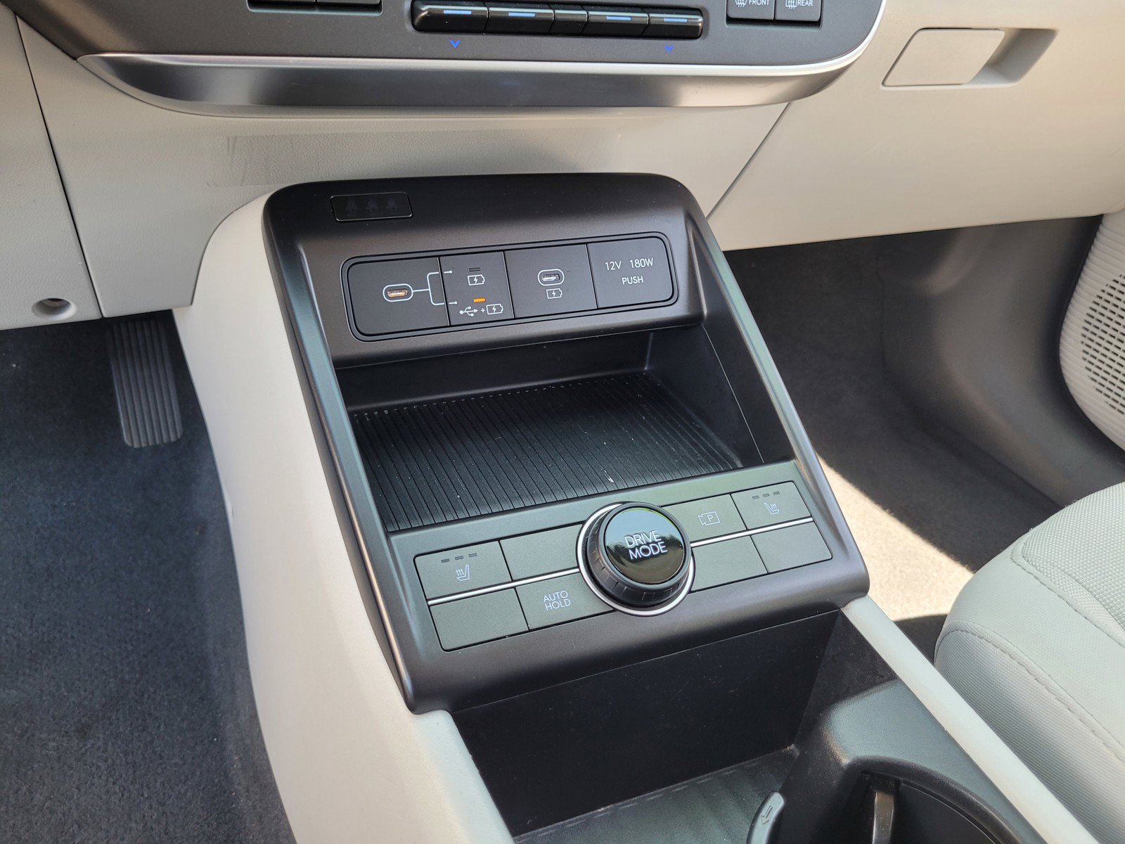 Used 2024 Hyundai Kona SEL FWD image 20