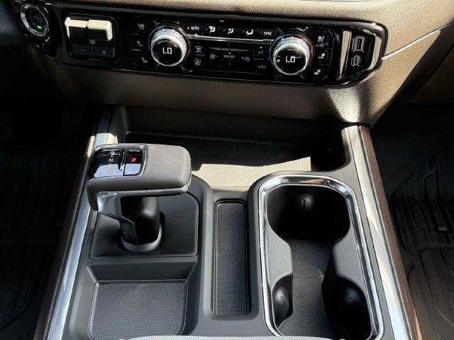 New 2026 GMC Sierra 1500 SLT w/ SLT Premium Plus Package AWD/4WD image 18