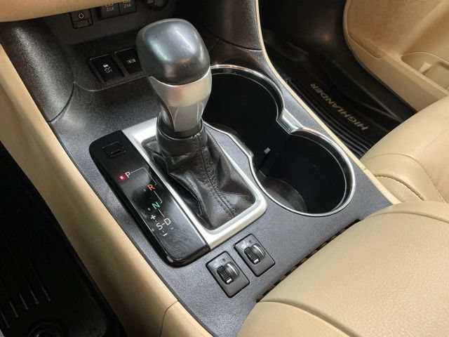 Used 2018 Toyota Highlander XLE AWD/4WD image 21