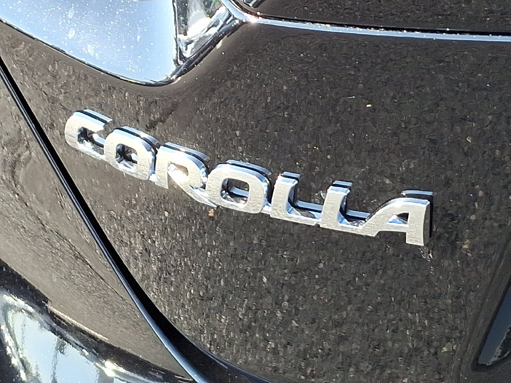 Used 2027 Toyota Corolla LE FWD image 30