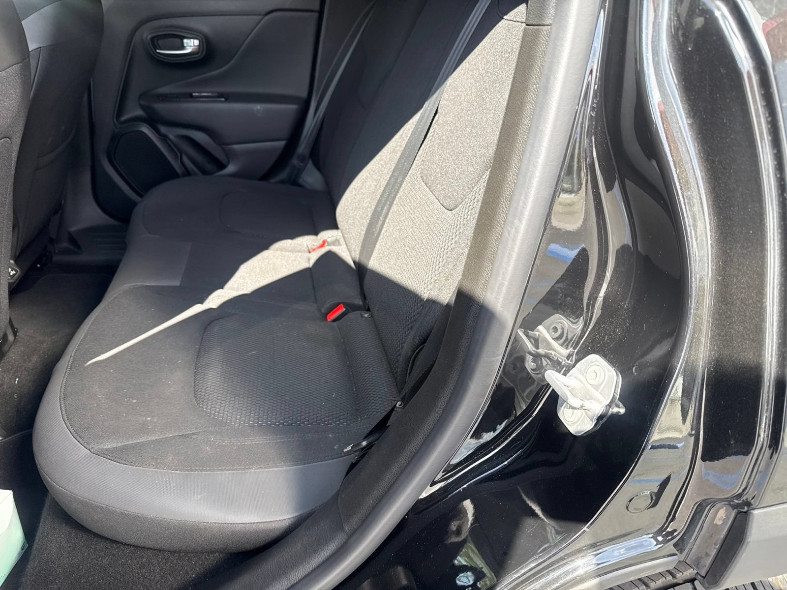Used 2019 Jeep Renegade Altitude w/ Quick Order Package 2XM FWD image 10