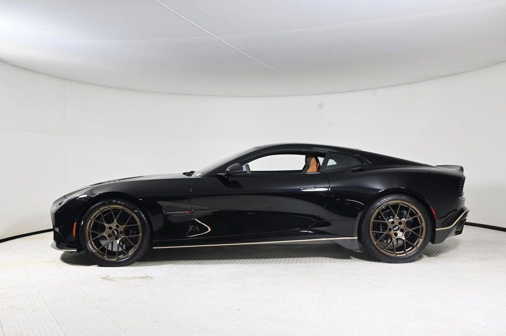 Used 2025 Aston Martin Vanquish image 15