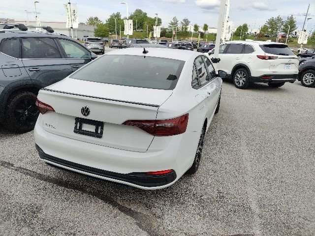 Used 2024 Volkswagen Jetta Sport FWD image 16