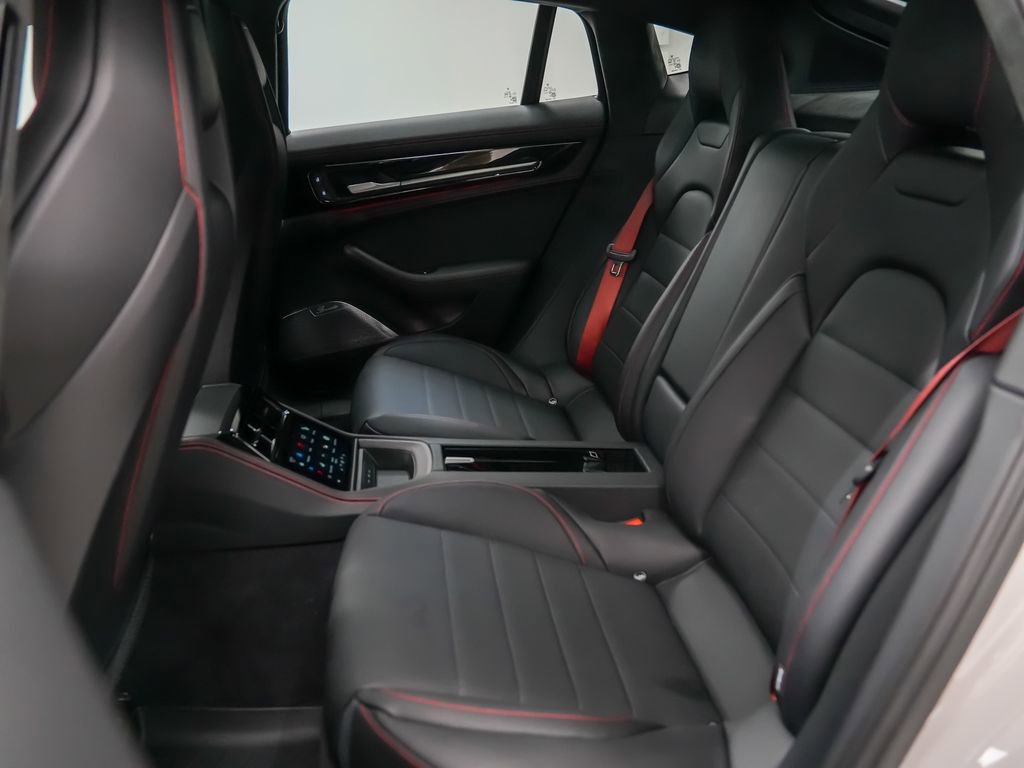 Used 2025 Porsche Panamera GTS image 18