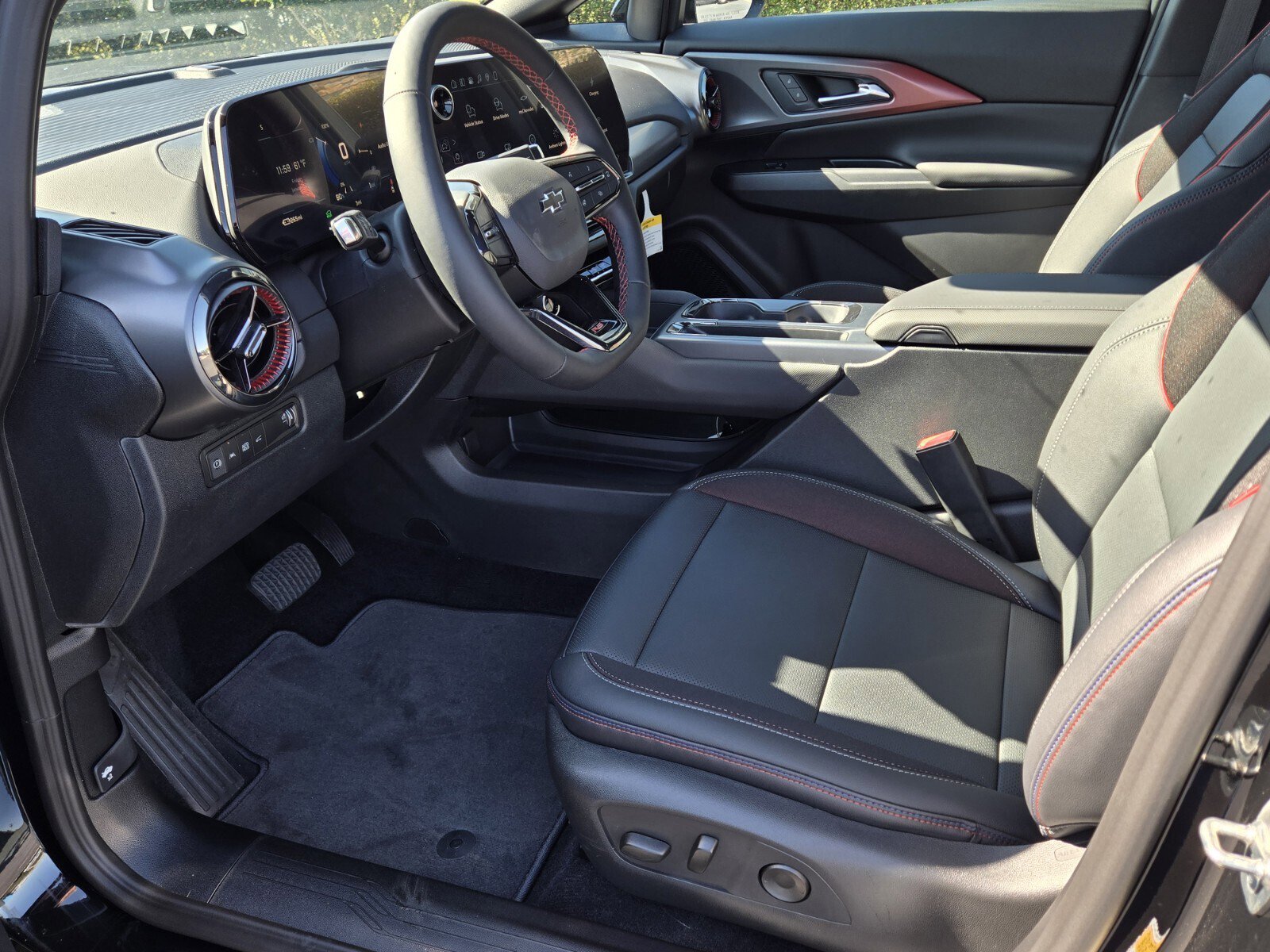 New 2026 Chevrolet Equinox EV RS image 6