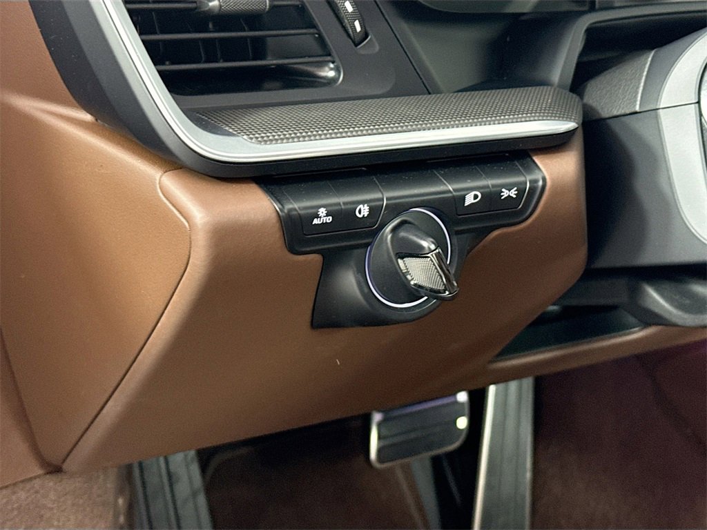 Used 2024 Porsche 911 Targa 4S image 11