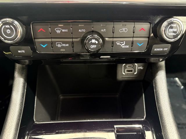 Used 2024 Jeep Compass Limited image 32