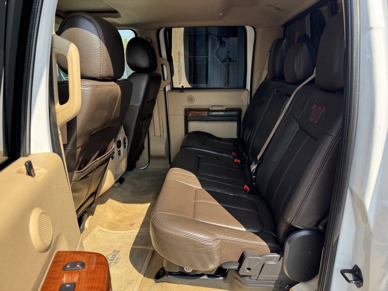 Used 2016 Ford F250 King Ranch w/ FX4 Off-Road Package AWD/4WD image 21