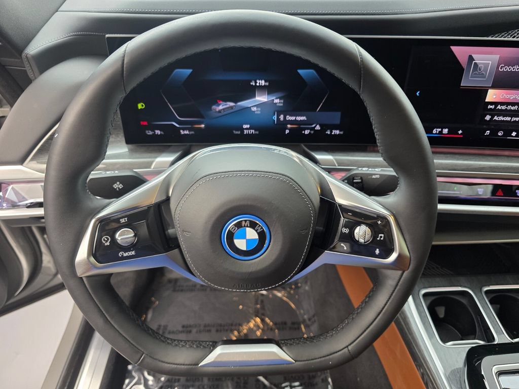 Certified 2023 BMW i7 xDrive60 AWD/4WD image 19