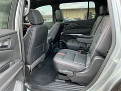 Used 2024 Chevrolet Traverse RS w/ LPO, Floor Liner Package FWD image 13