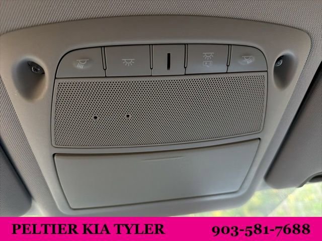 Used 2017 Nissan Rogue SV w/ SV Premium Package image 24