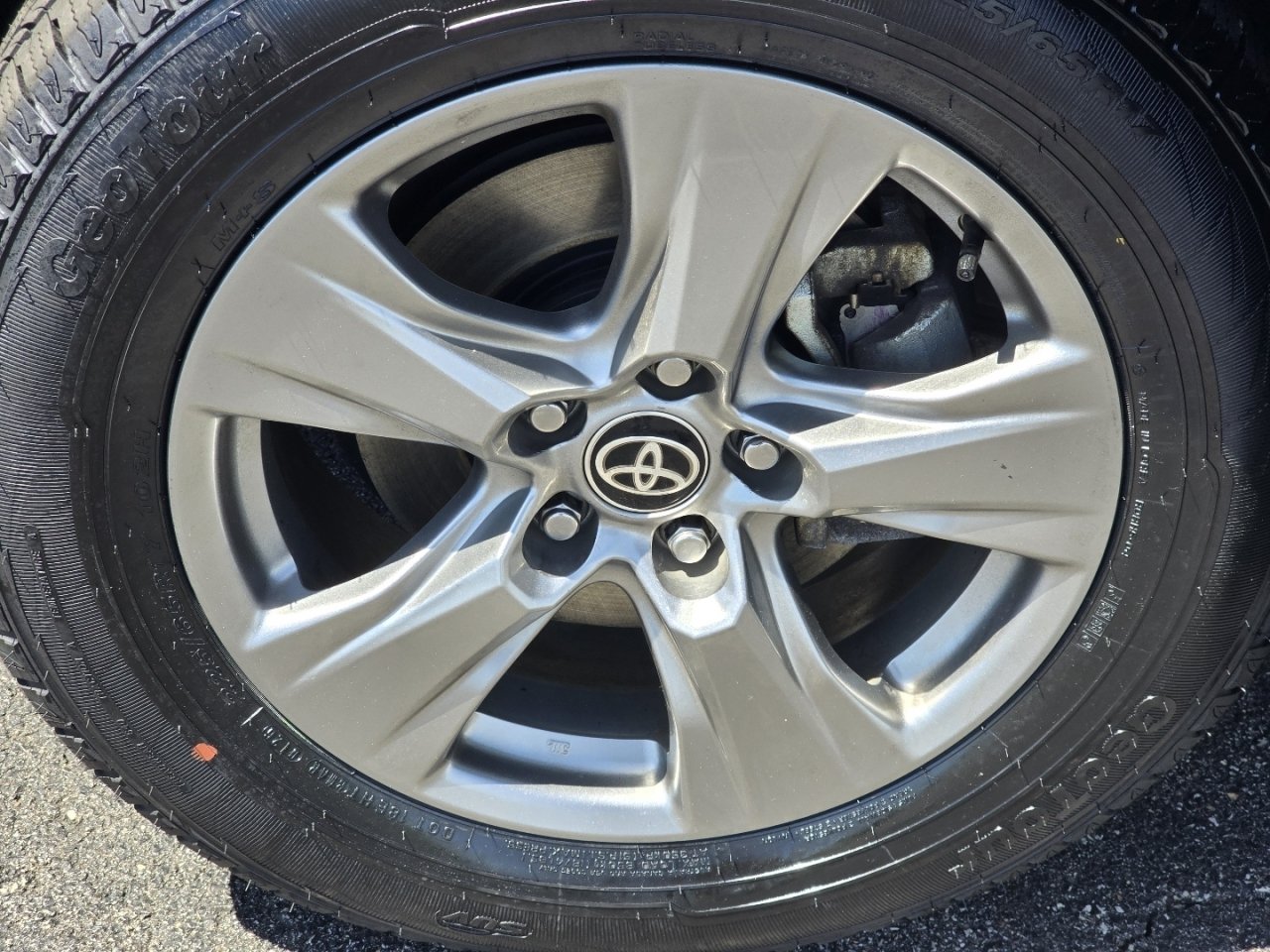 Certified 2024 Toyota RAV4 XLE AWD/4WD image 8