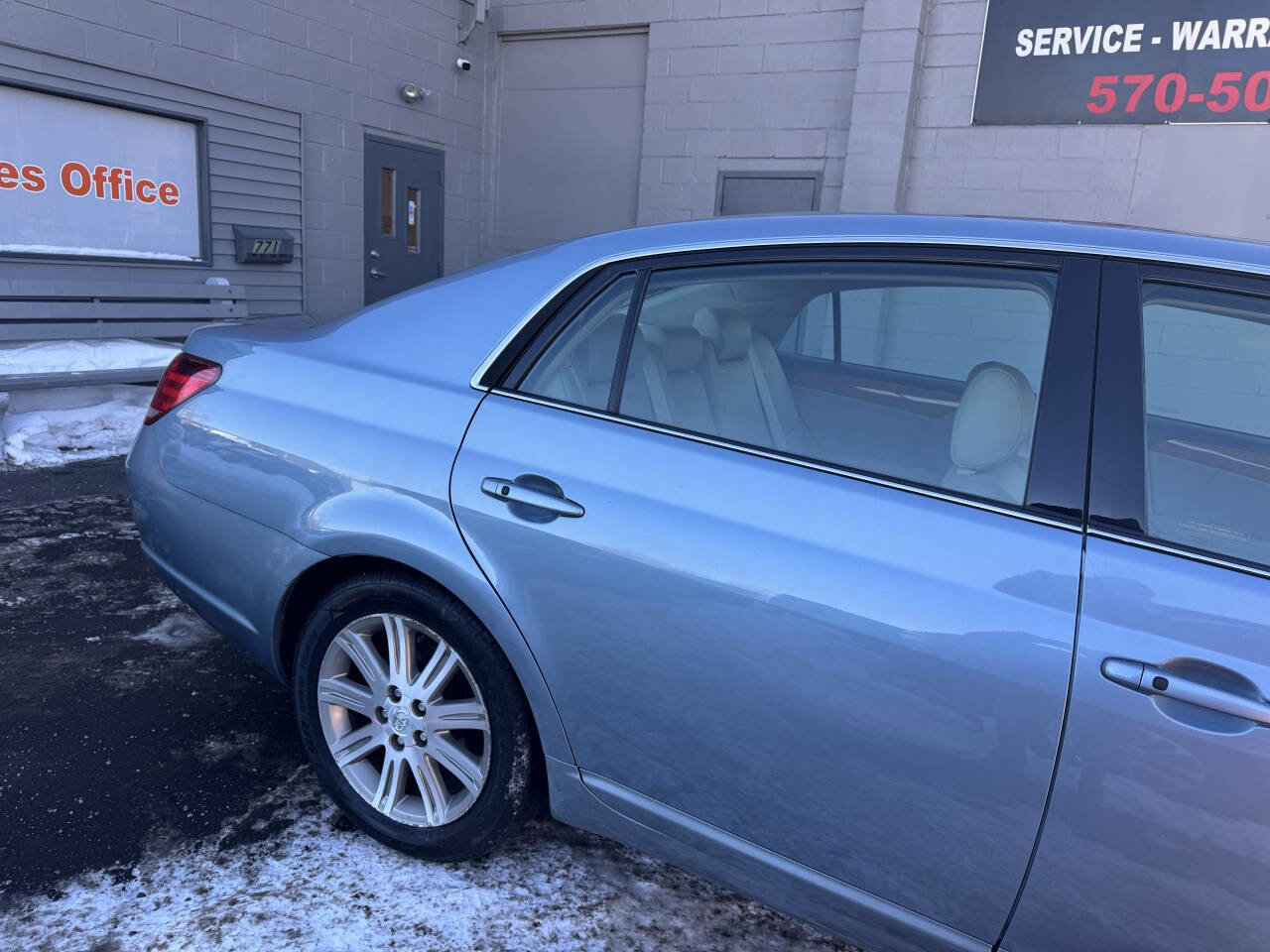Used 2006 Toyota Avalon Limited image 7