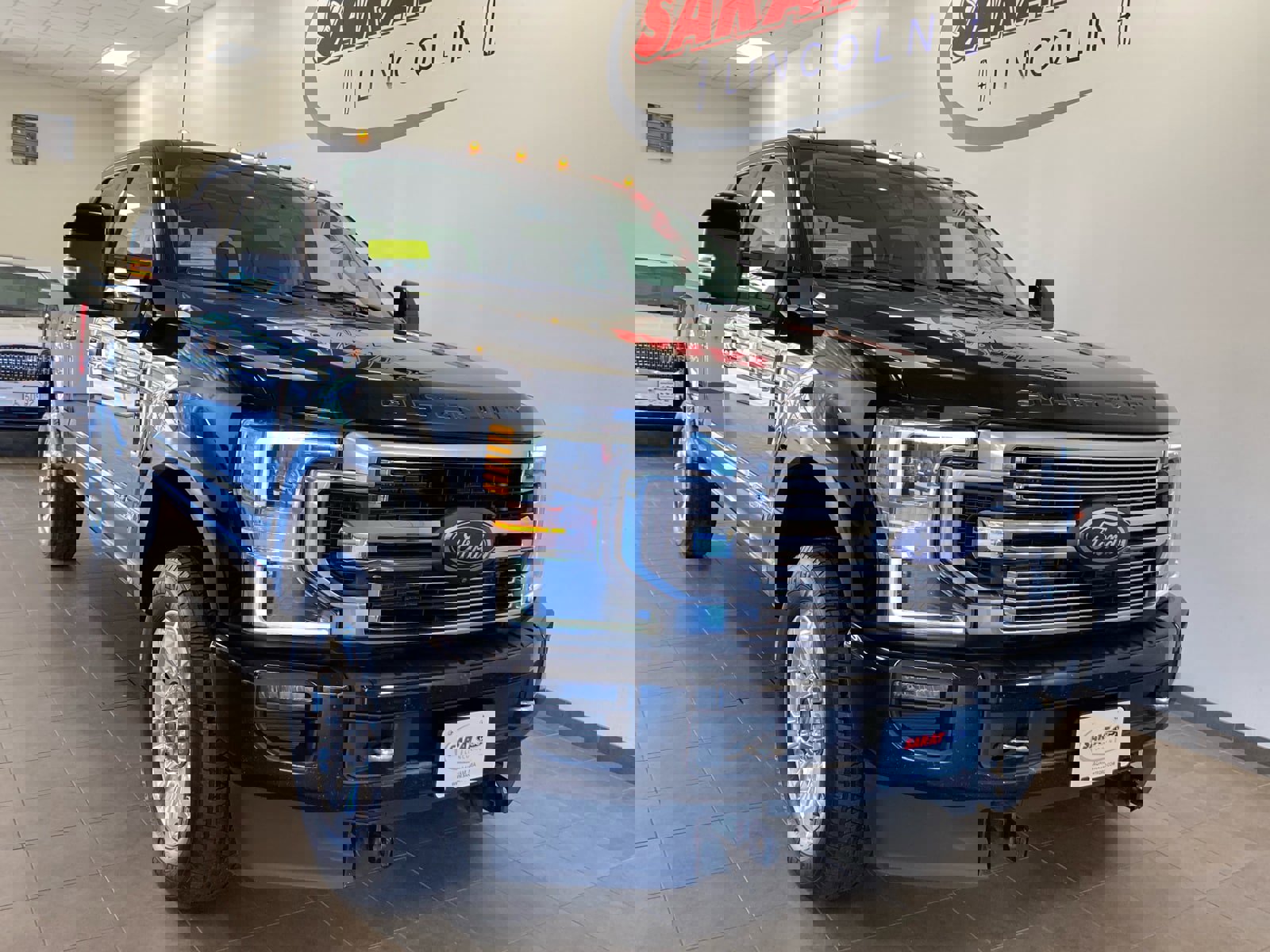 Used 2020 Ford F350 Limited w/ FX4 Off-Road Package image 2