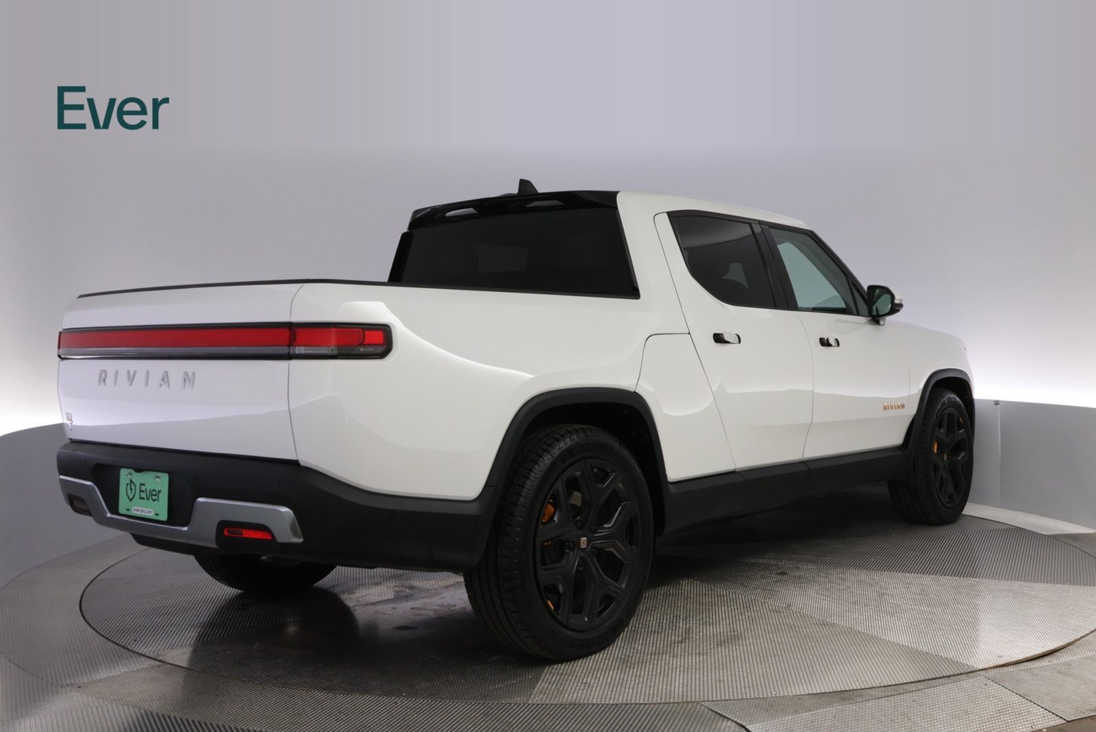 Used 2022 Rivian R1T Adventure AWD/4WD image 3