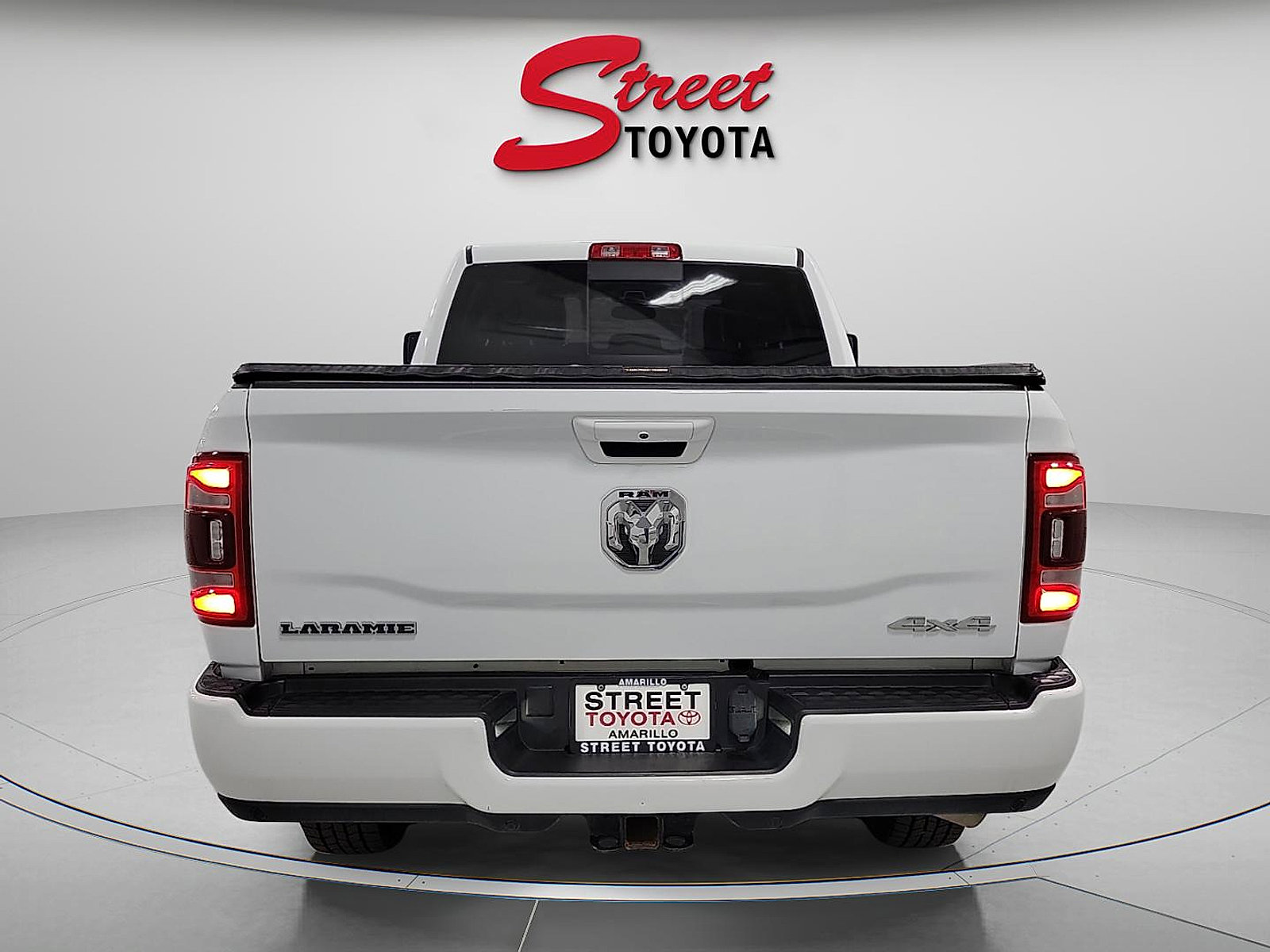 Used 2023 RAM 2500 Laramie AWD/4WD image 3