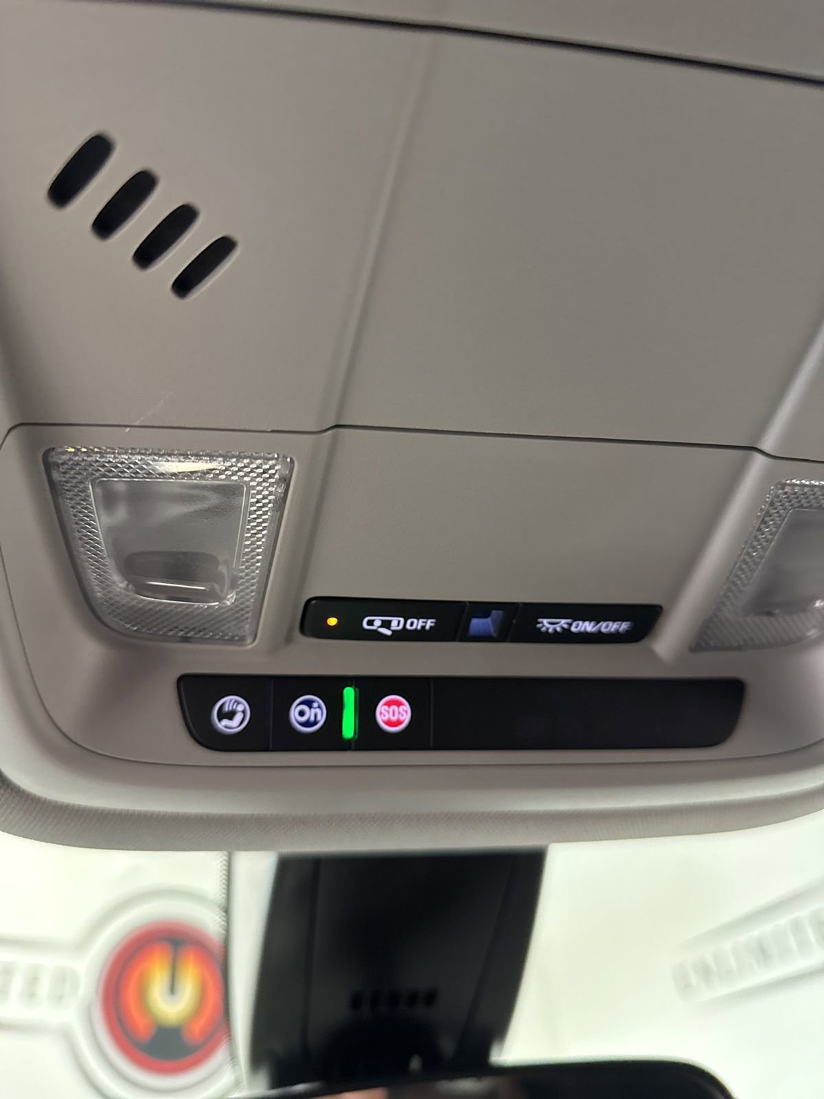 Used 2023 GMC Acadia SLE image 12