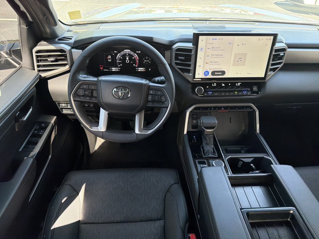 Used 2025 Toyota Tundra Limited AWD/4WD image 22