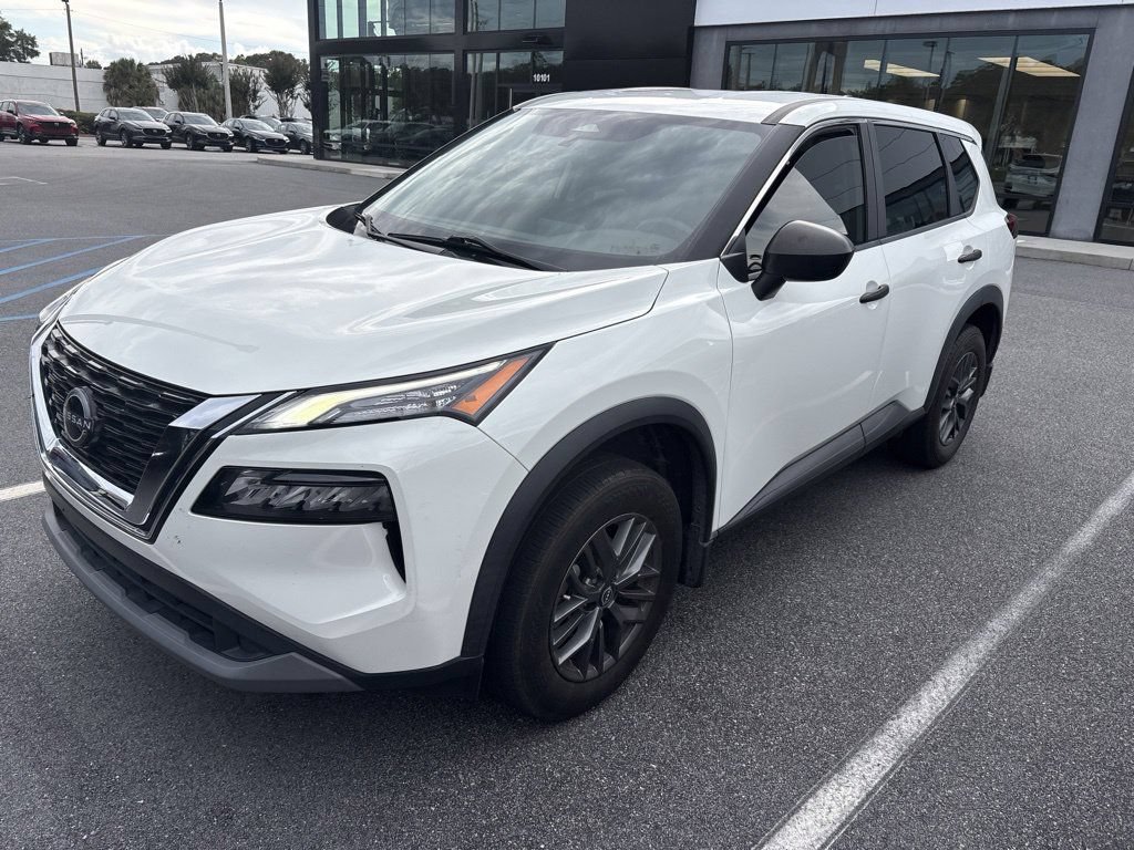 Used 2023 Nissan Rogue S FWD video 3