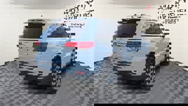 Used 2019 Jeep Grand Cherokee Laredo image 8