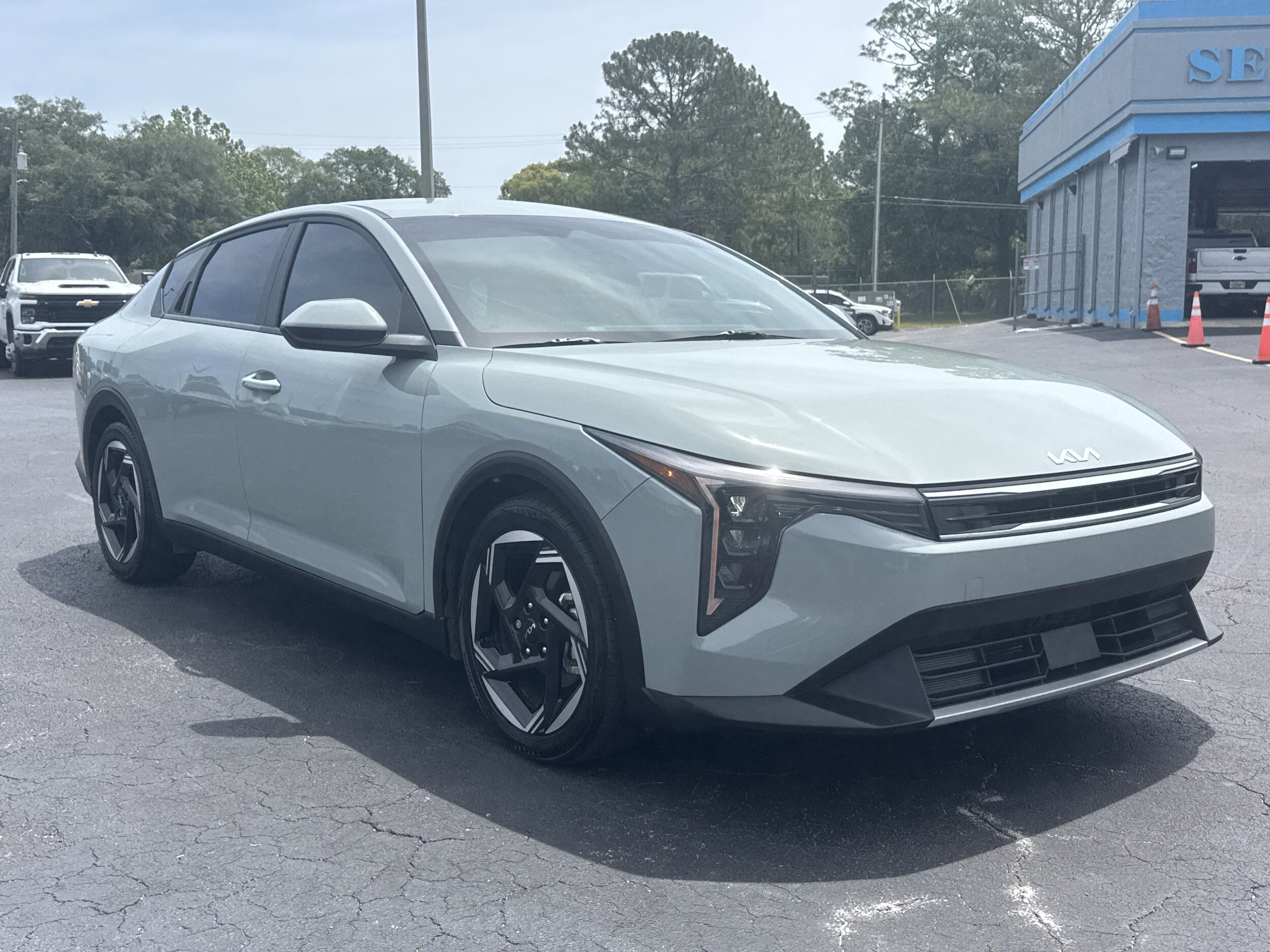 Used 2025 Kia K4 EX FWD image 2