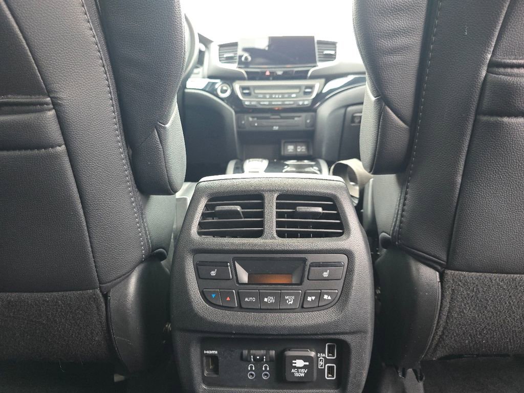 Used 2021 Honda Pilot Touring image 23