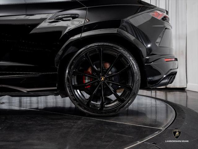 Used 2022 Lamborghini Urus AWD/4WD image 7