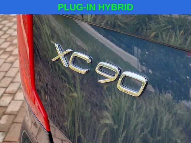 Used 2024 Volvo XC90 T8 Plus w/ Protection Package Premier AWD/4WD image 6