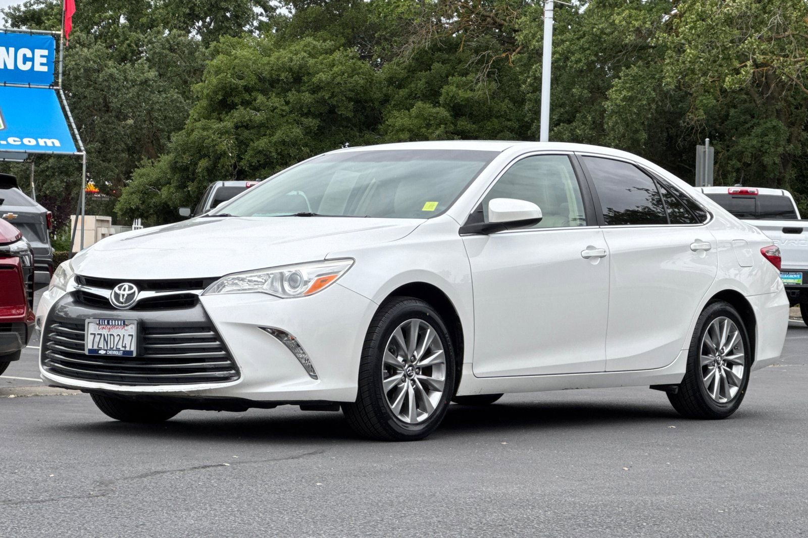 Used 2017 Toyota Camry XLE w/ Convenience Package FWD image 7