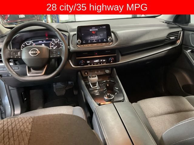 Used 2025 Nissan Rogue SV AWD/4WD image 12