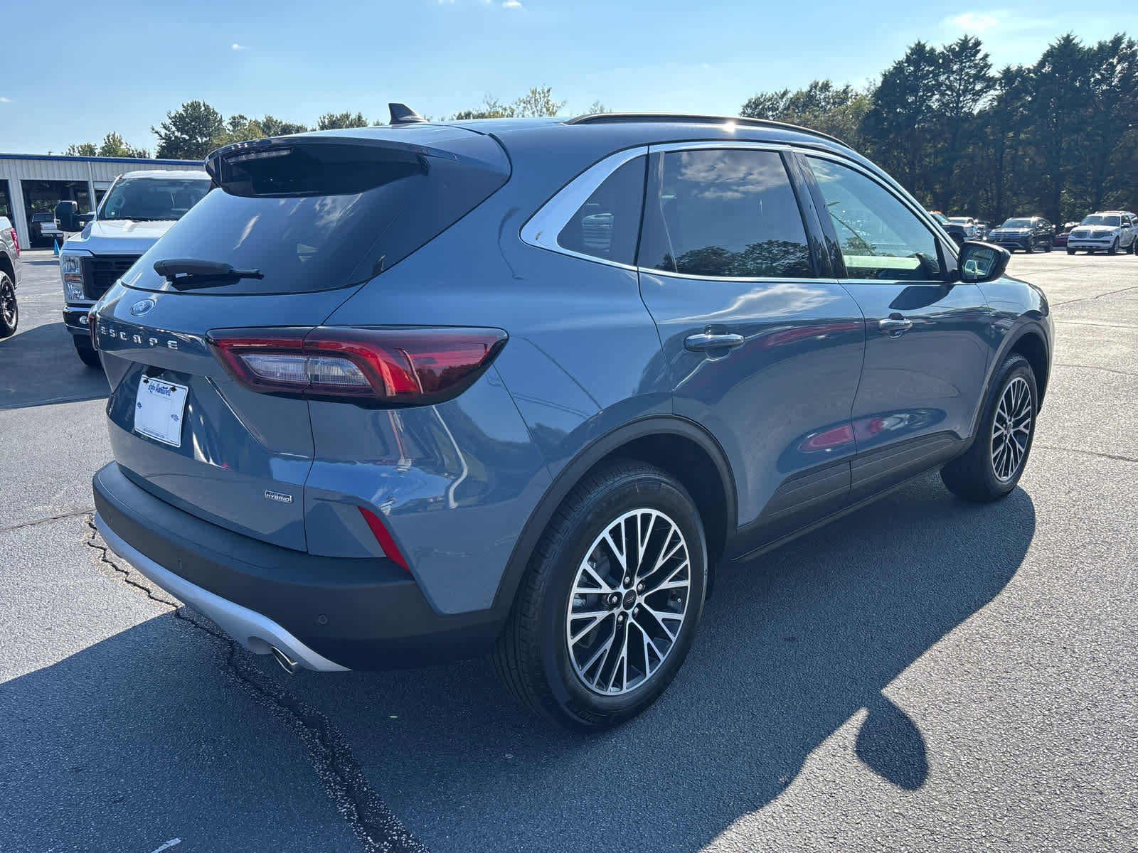 New 2025 Ford Escape SE image 3